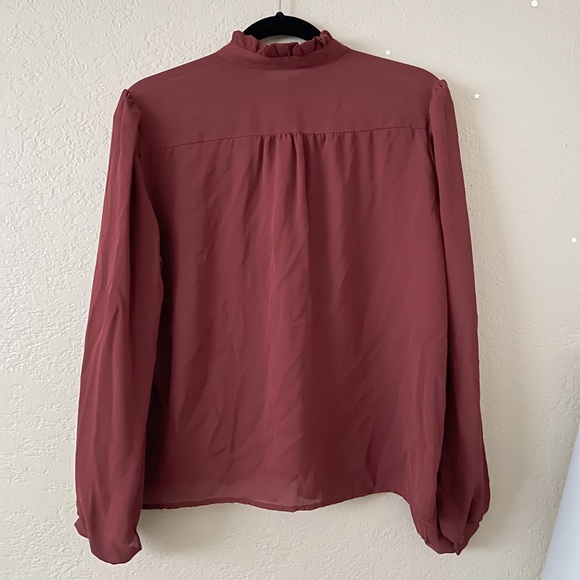 Vintage Blouse Women size Medium Maroon Long Sleeve Top Ascot Neck Chiffon Shirt - Picture 3 of 4